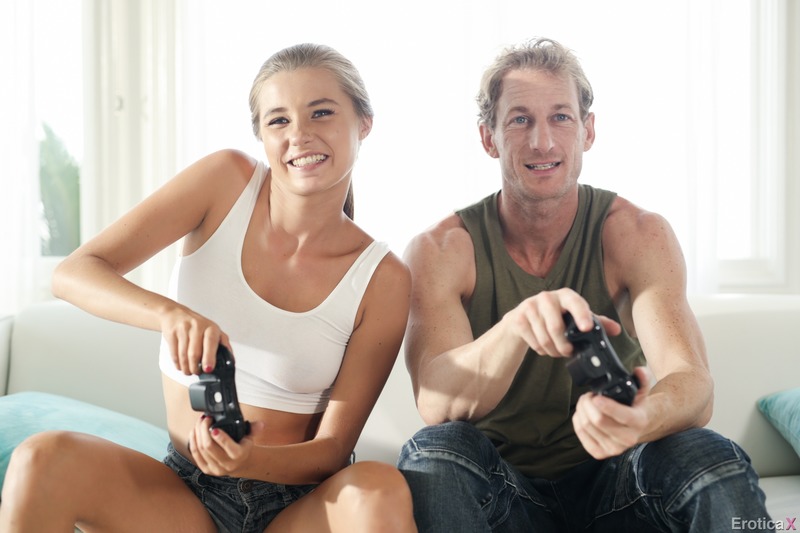 Carolina Sweets Seducing Her Friend-00