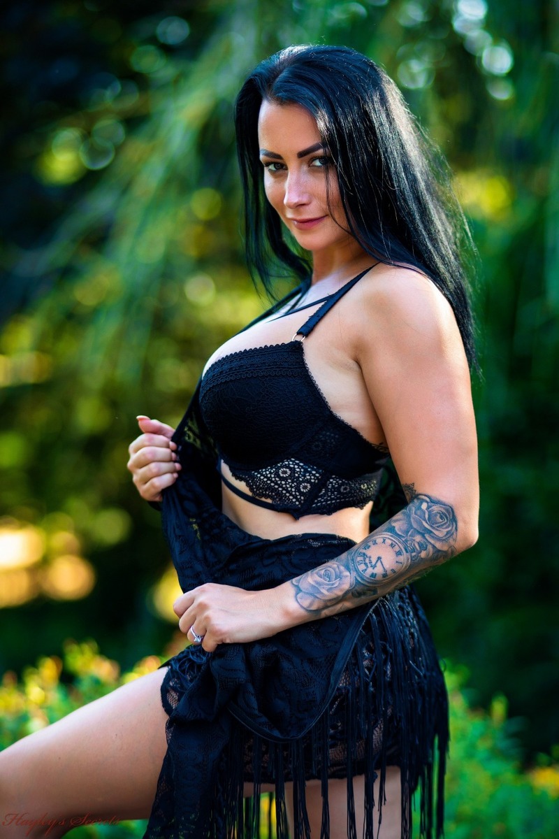 Busty Babe Kelli Smith-06