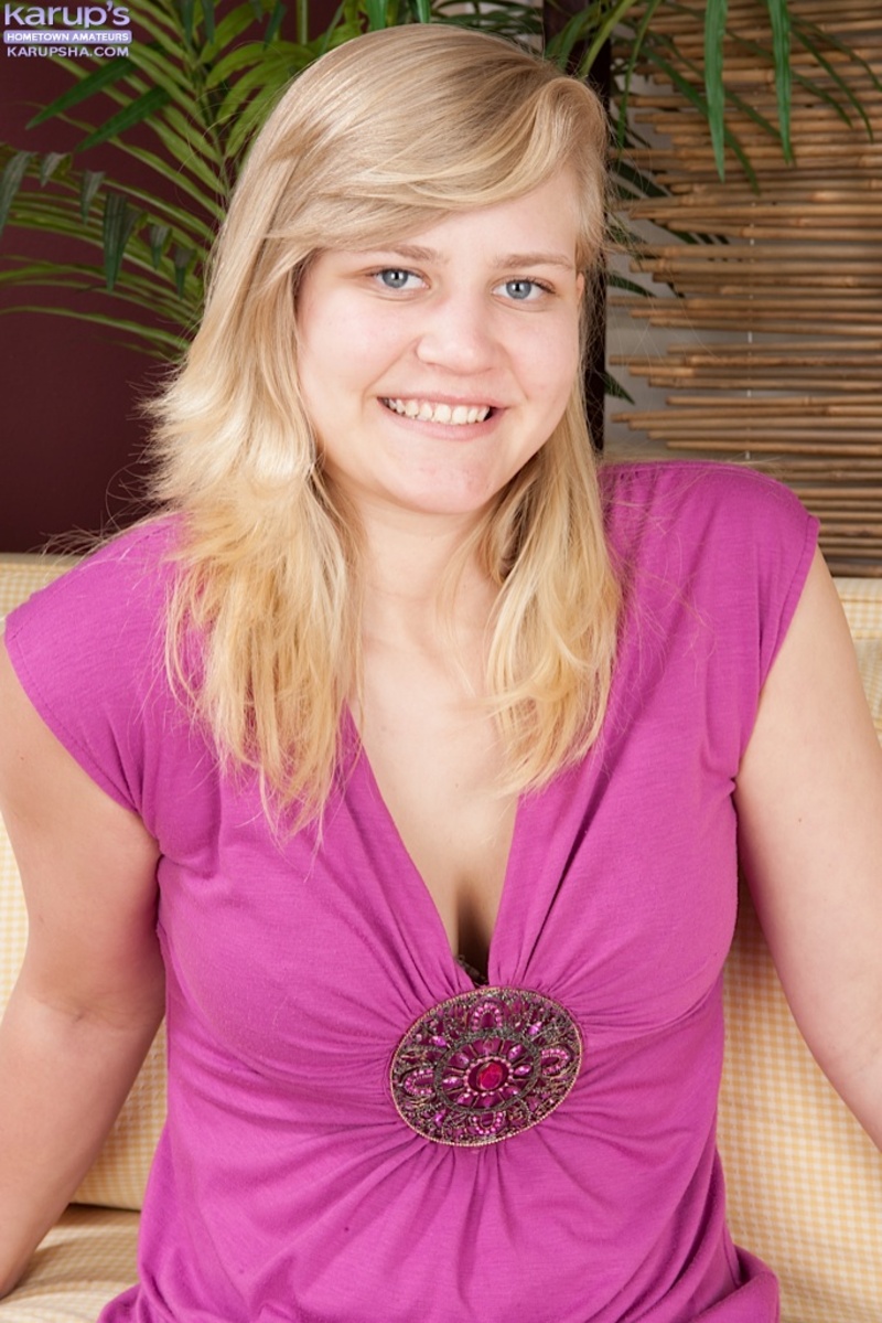 Busty blonde gets naked-00