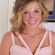 Busty Ashley Jones Gets Naked In The Kitchen-01