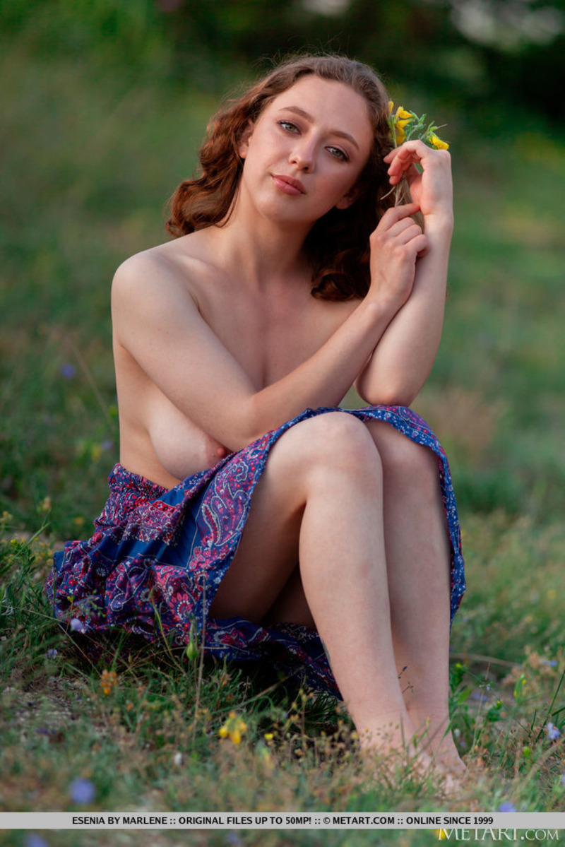 Busty Redhead Chick Posing Outdoors-07