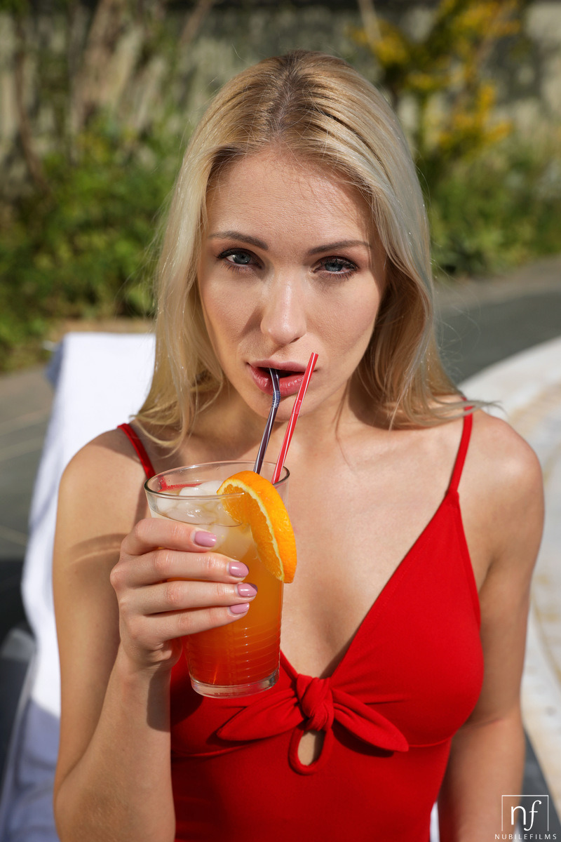 Angelika Grays Having Sex At The Pool-11