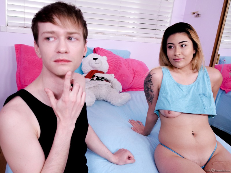 Serena Sky Gives Blowjob-07