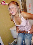Sexy amateur teens having fun-05