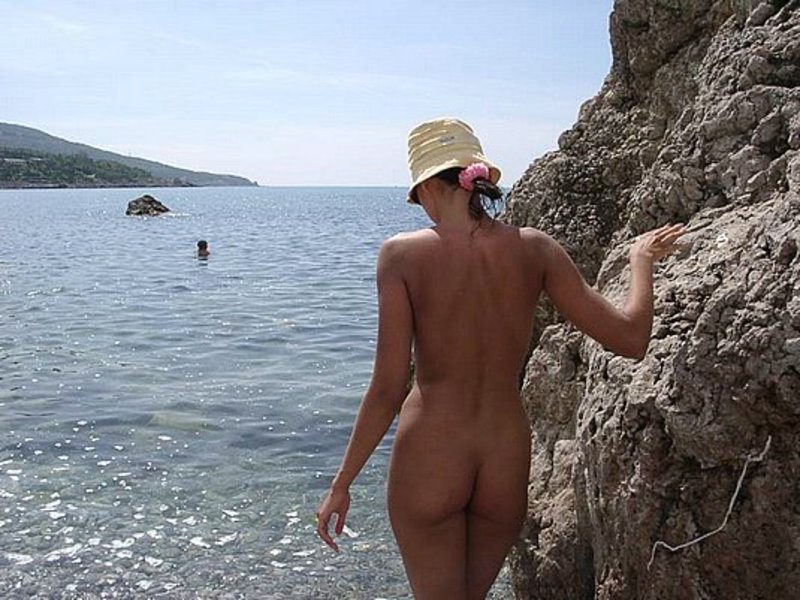 Sexy homemade pics of Halloween night-08