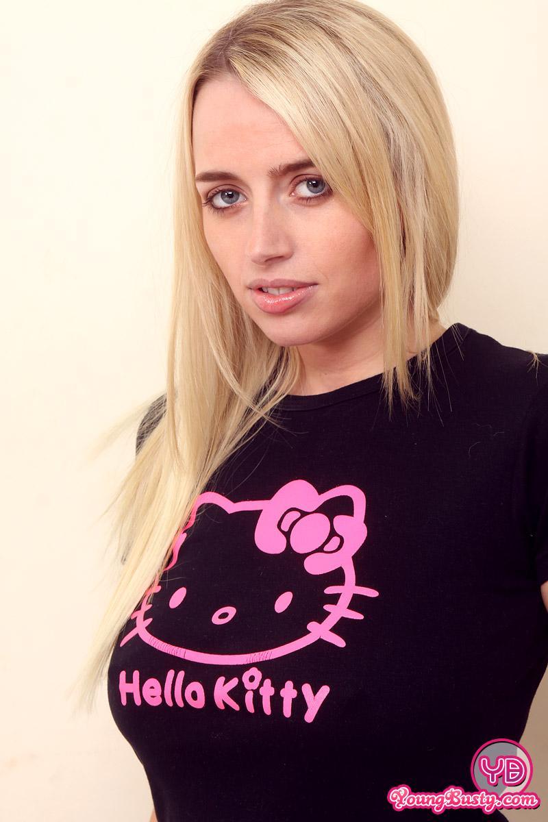 Big natural teen boobs-00